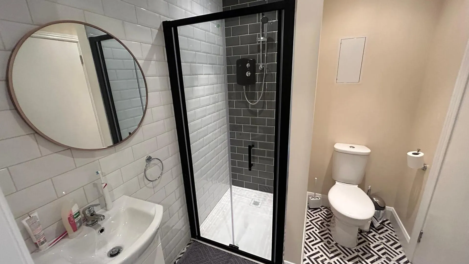Two Bedroom Ground Floor Apartment, Professionally Managed Dublin